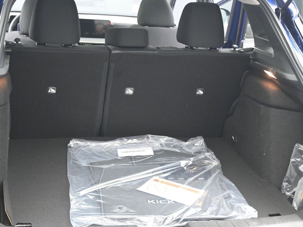 New 2026 Nissan Kicks SV w/ SV Premium Package AWD/4WD image 19