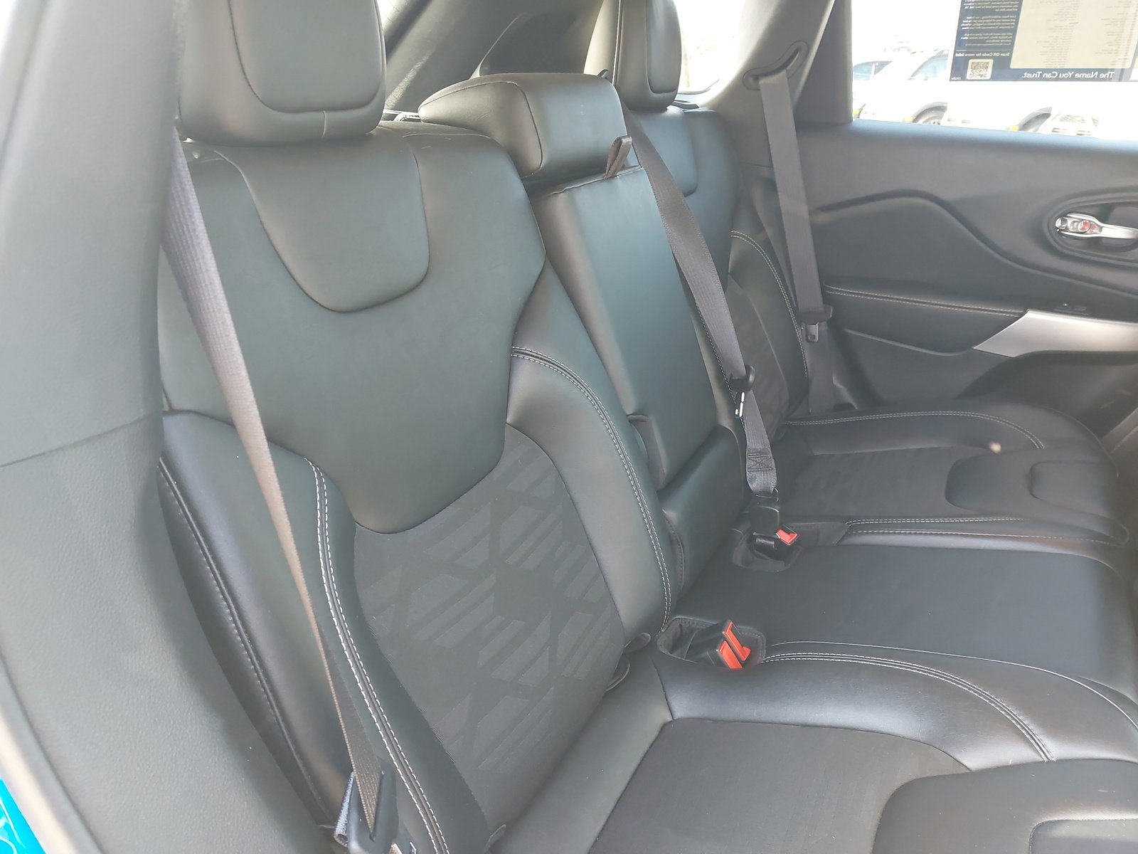 Used 2022 Jeep Cherokee Latitude w/ Trailer Tow Group image 11