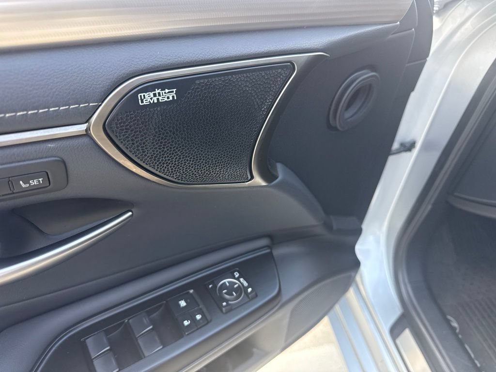 Used 2020 Lexus ES 350 F Sport w/ Accessory Package 2 FWD image 7