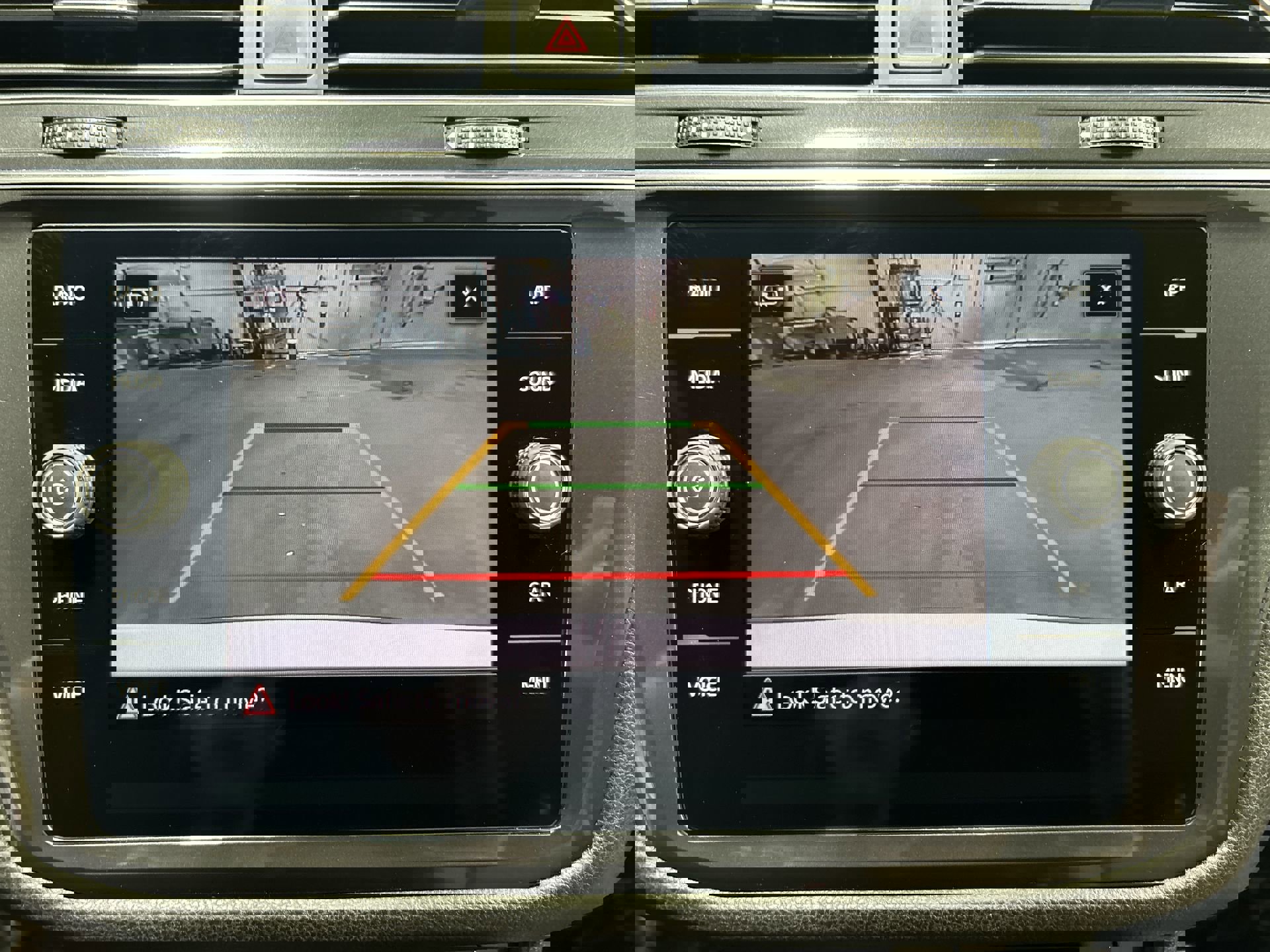 Used 2022 Volkswagen Tiguan SE R-Line image 16