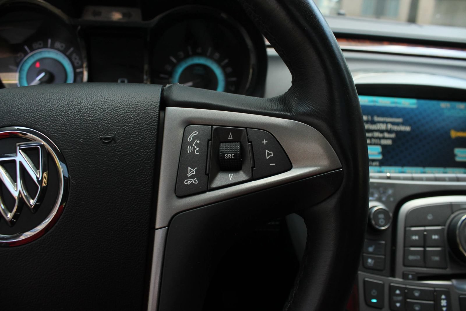 Used 2013 Buick LaCrosse Touring FWD image 31