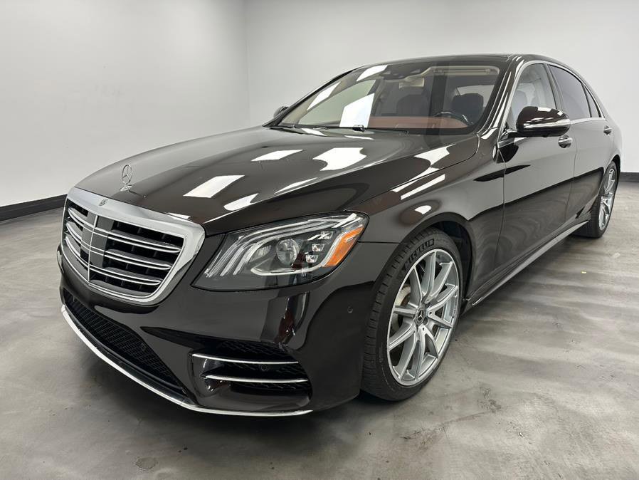 Used 2018 Mercedes-Benz S 560 4MATIC Sedan w/ AMG Line Exterior image 3
