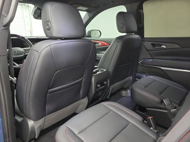 Used 2025 Chevrolet Traverse Z71 w/ Enhanced Driving Package AWD/4WD image 13