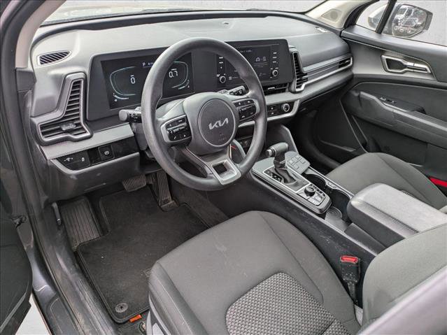 Used 2024 Kia Sportage LX image 9