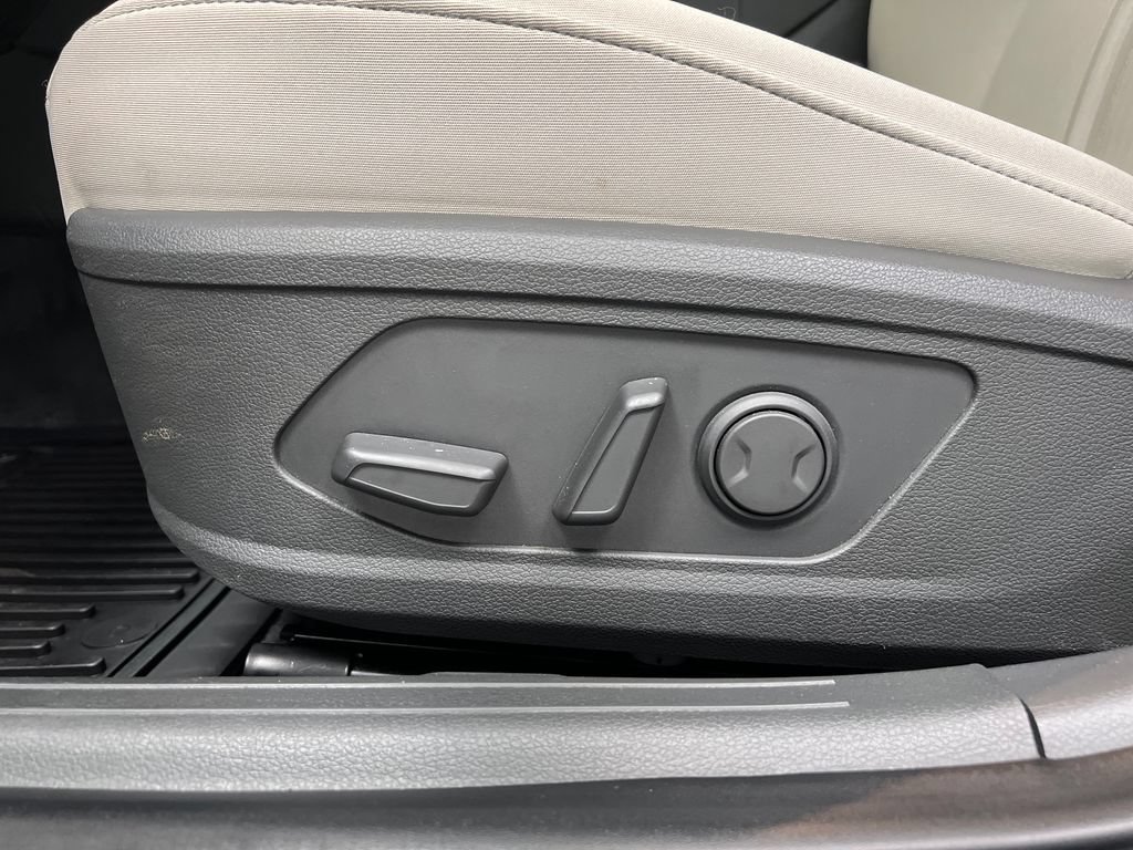 Used 2025 Hyundai Sonata SEL FWD image 13