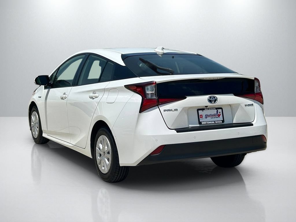 Used 2020 Toyota Prius LE FWD image 7