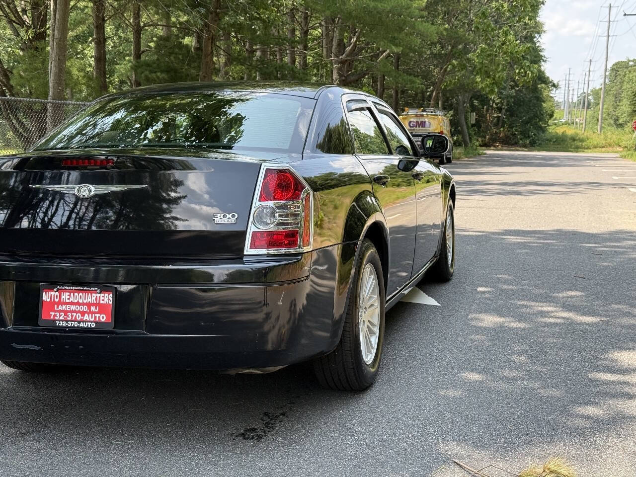 Used 2009 Chrysler 300 LX RWD image 6