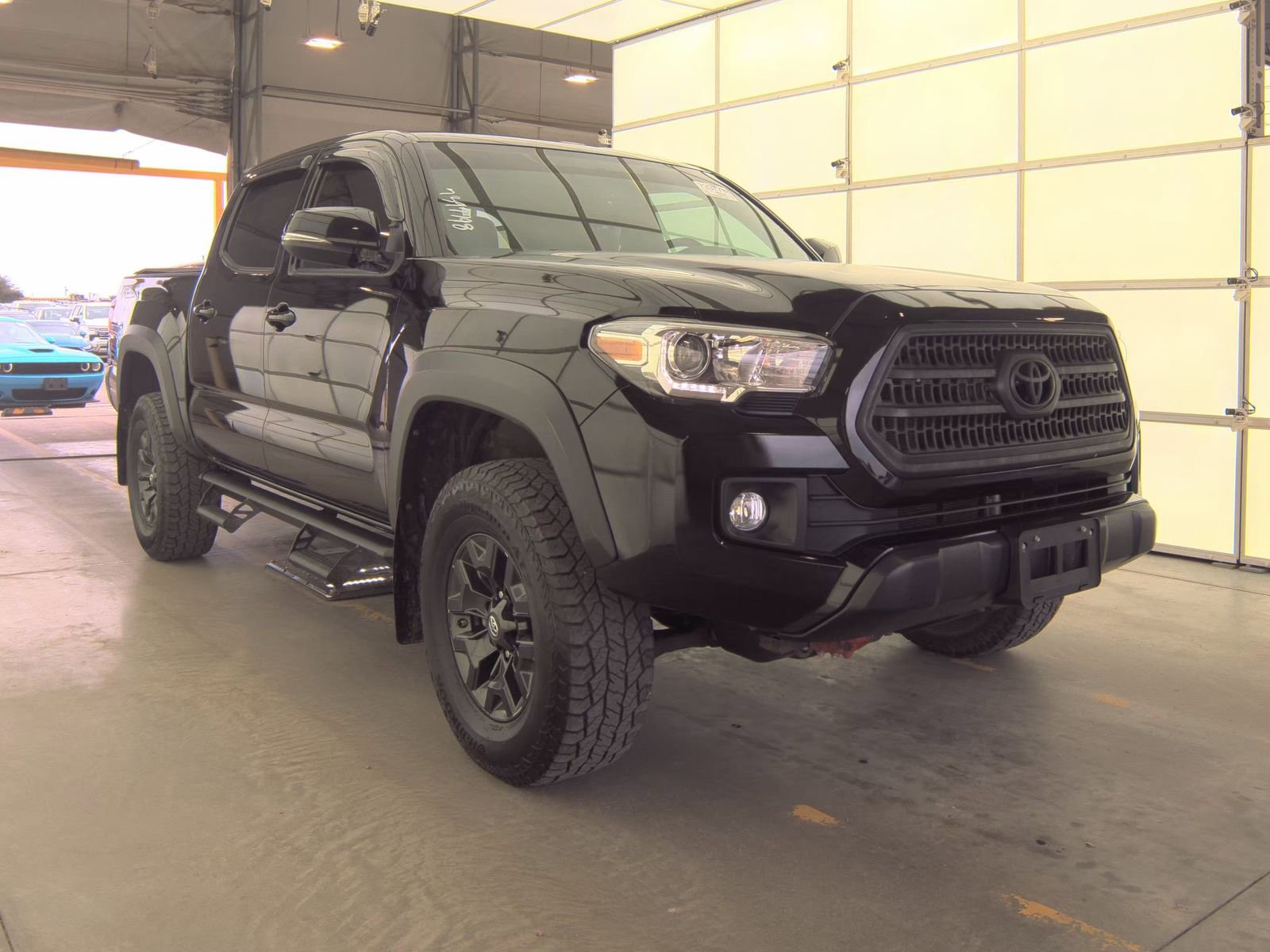 Used 2017 Toyota Tacoma TRD Off-Road w/ Tow Package (A/T) AWD/4WD video 2