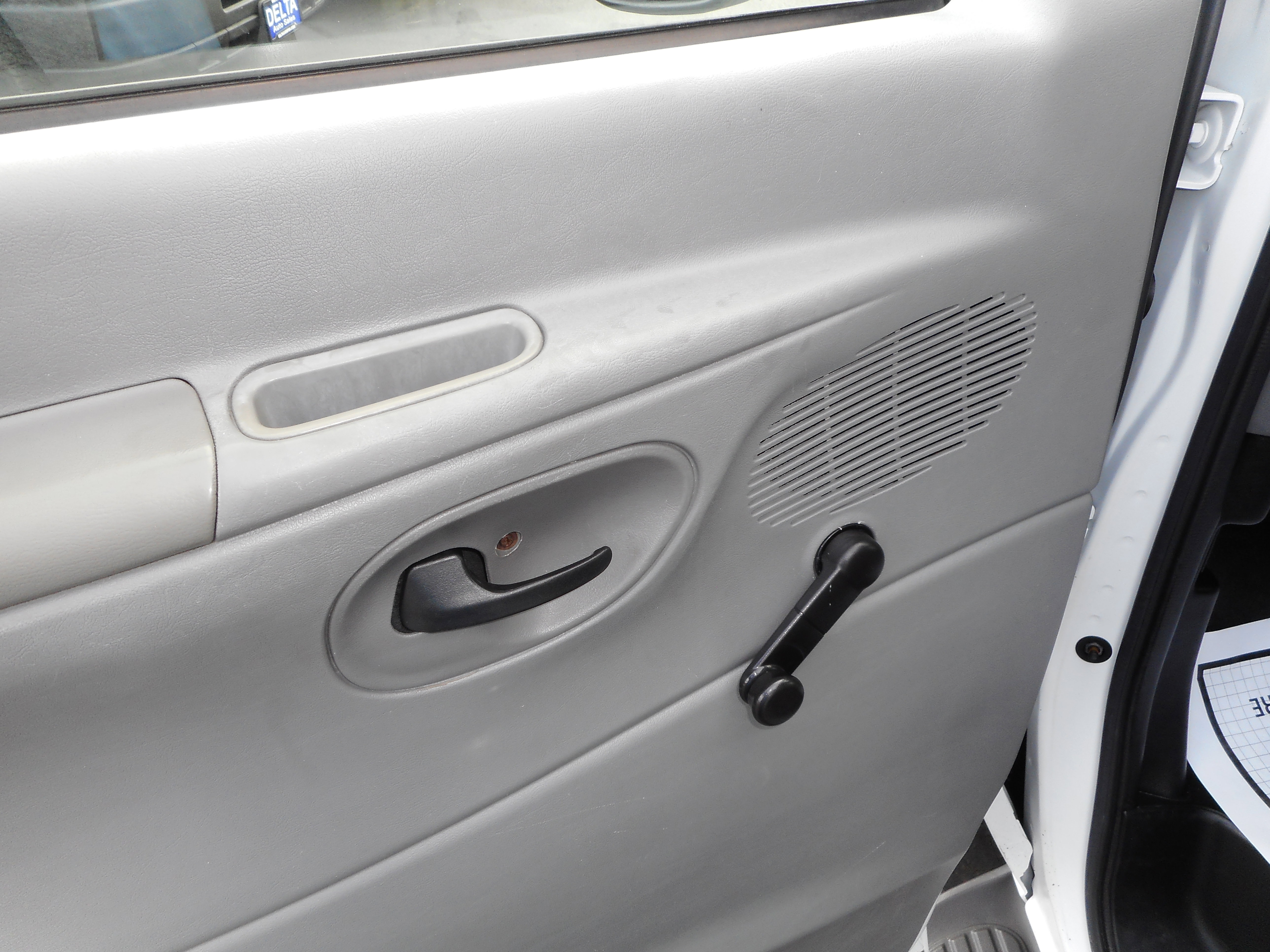 Used 2008 Ford E-350 and Econoline 350 Super Duty image 14