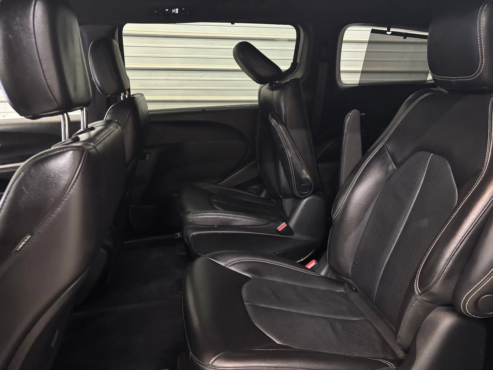 Used 2021 Chrysler Pacifica Touring-L w/ S Appearance Package FWD image 24