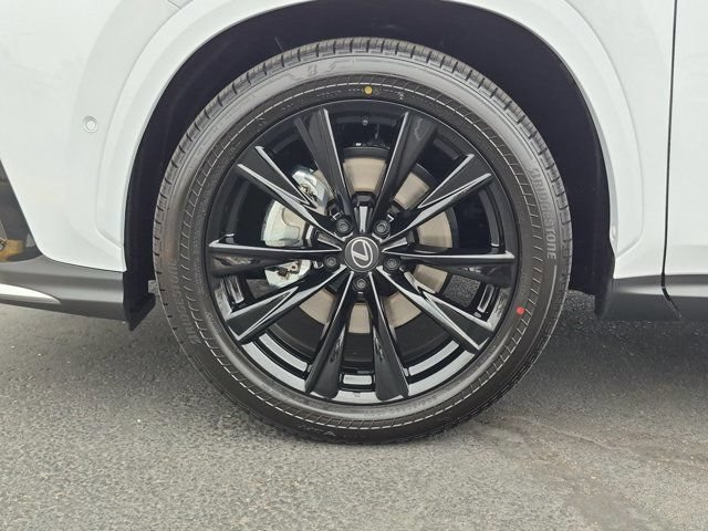 New 2026 Lexus NX 450h+ F Sport AWD/4WD image 9