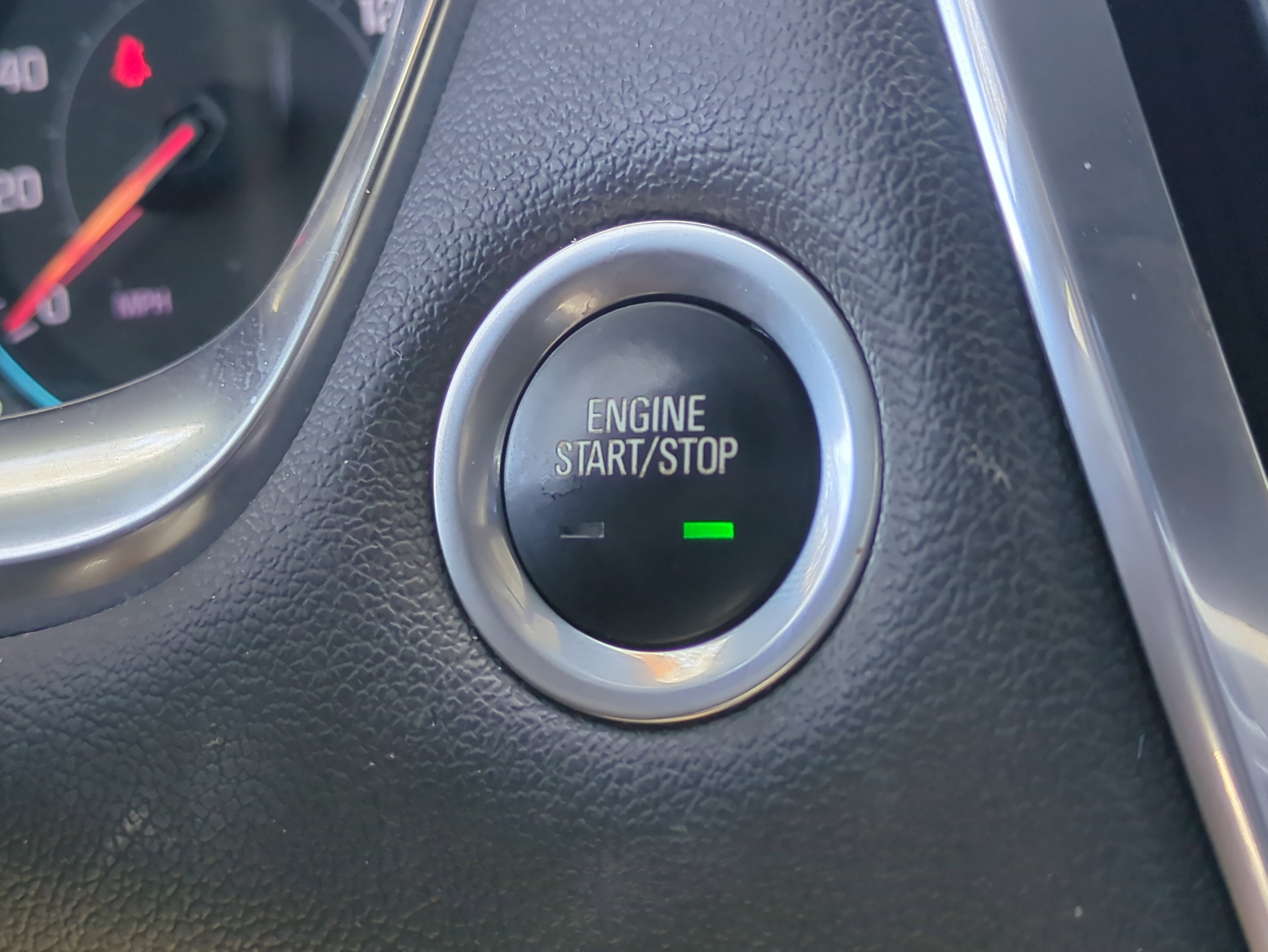 Used 2022 Chevrolet Traverse LT image 30