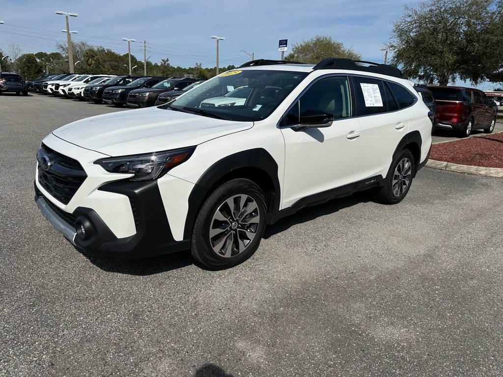 Used 2025 Subaru Outback Premium image 5
