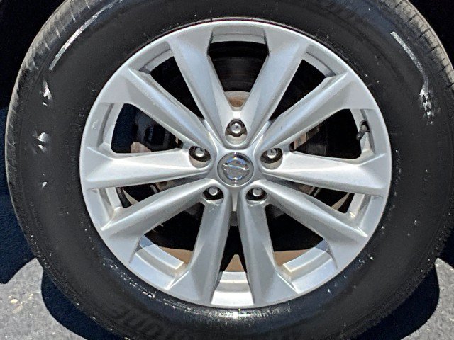 Used 2017 Nissan Rogue Sport SV w/ SV All-Weather Package FWD image 9