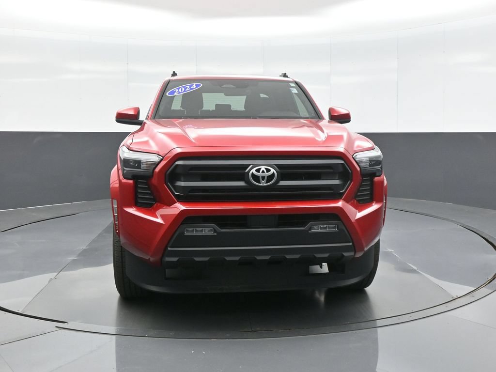 Certified 2024 Toyota Tacoma SR5 AWD/4WD image 2