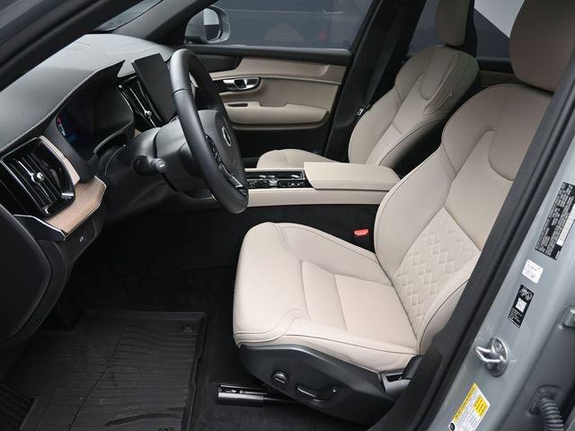 Used 2026 Volvo XC90 B6 Plus w/ Protection Package Premier image 18