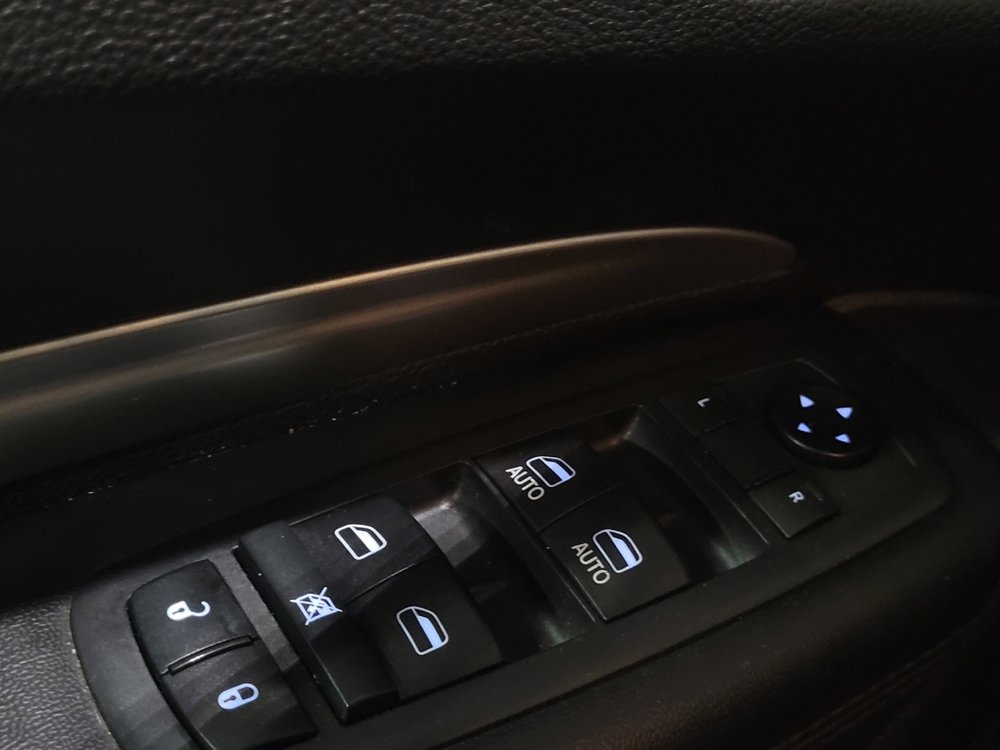 Used 2019 Dodge Durango SXT AWD/4WD image 27