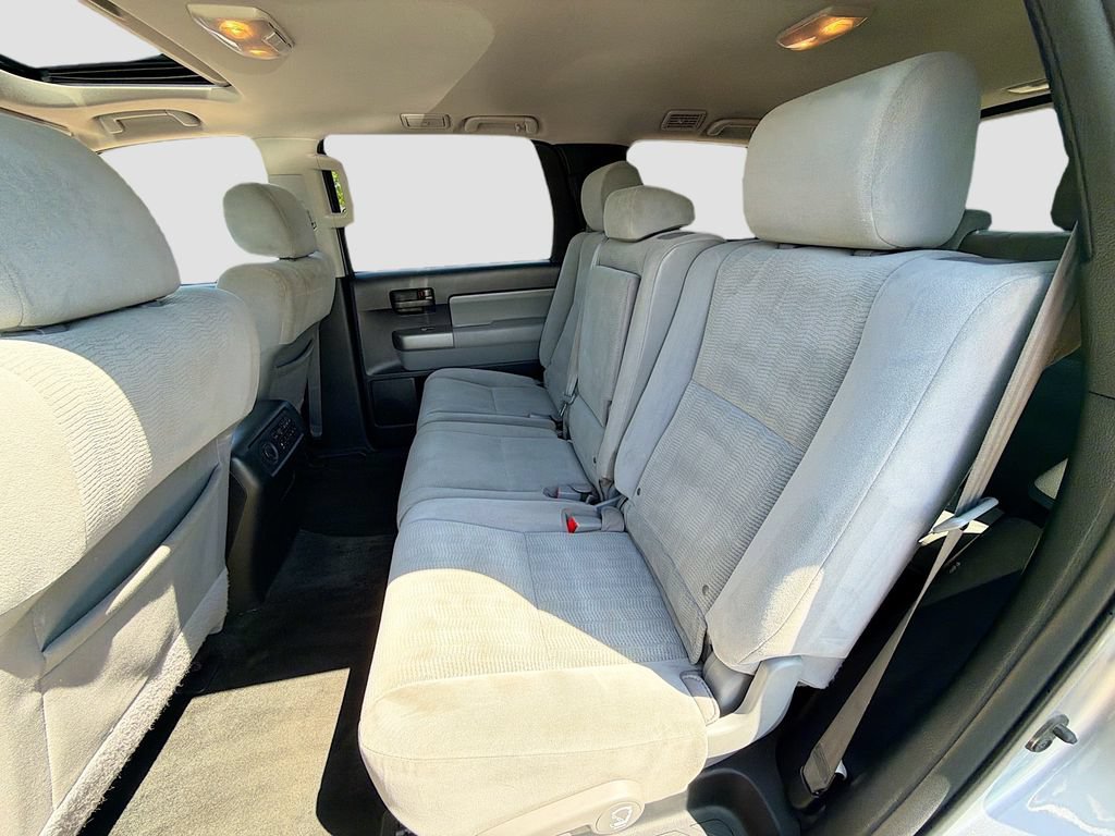 Used 2016 Toyota Sequoia SR5 AWD/4WD image 25