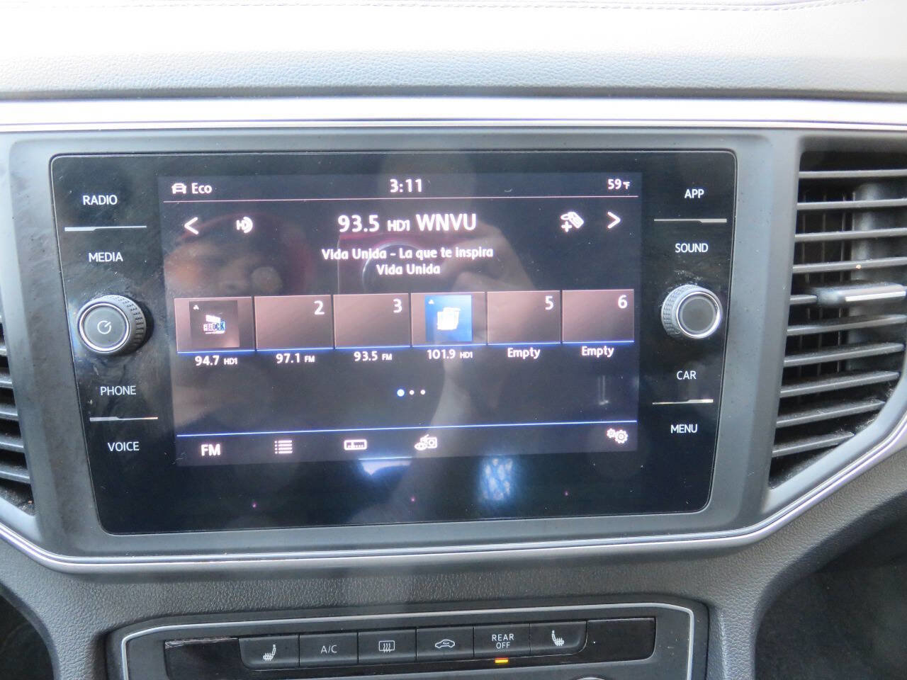 Used 2018 Volkswagen Atlas SE image 17