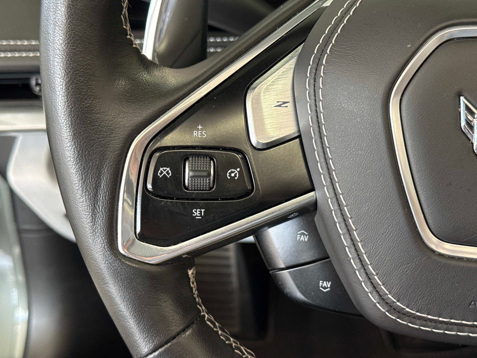 Used 2023 Chevrolet Corvette Stingray Premium Conv w/ Z51 Performance Package RWD image 24