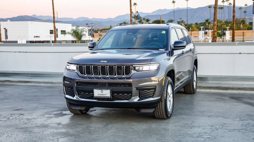 New 2025 Jeep Grand Cherokee L Laredo w/ Luxury Tech Group I image 4
