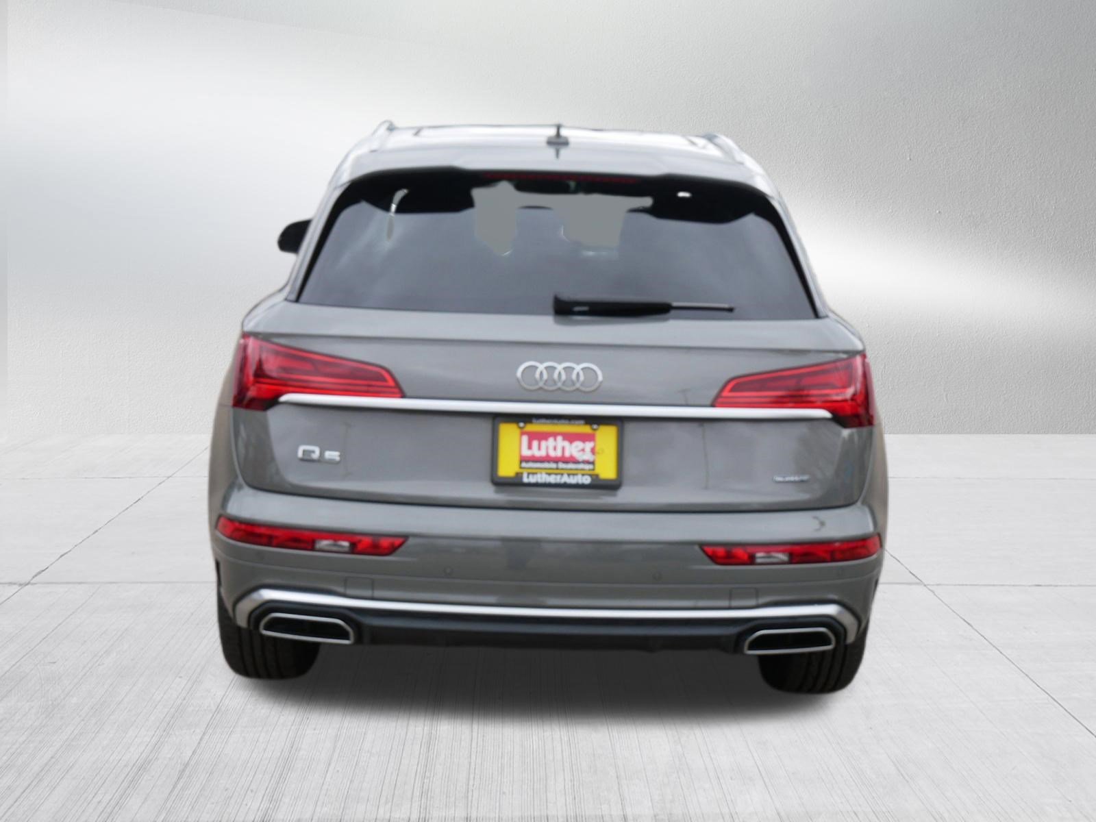 Used 2023 Audi Q5 e Premium w/ Convenience Package image 6