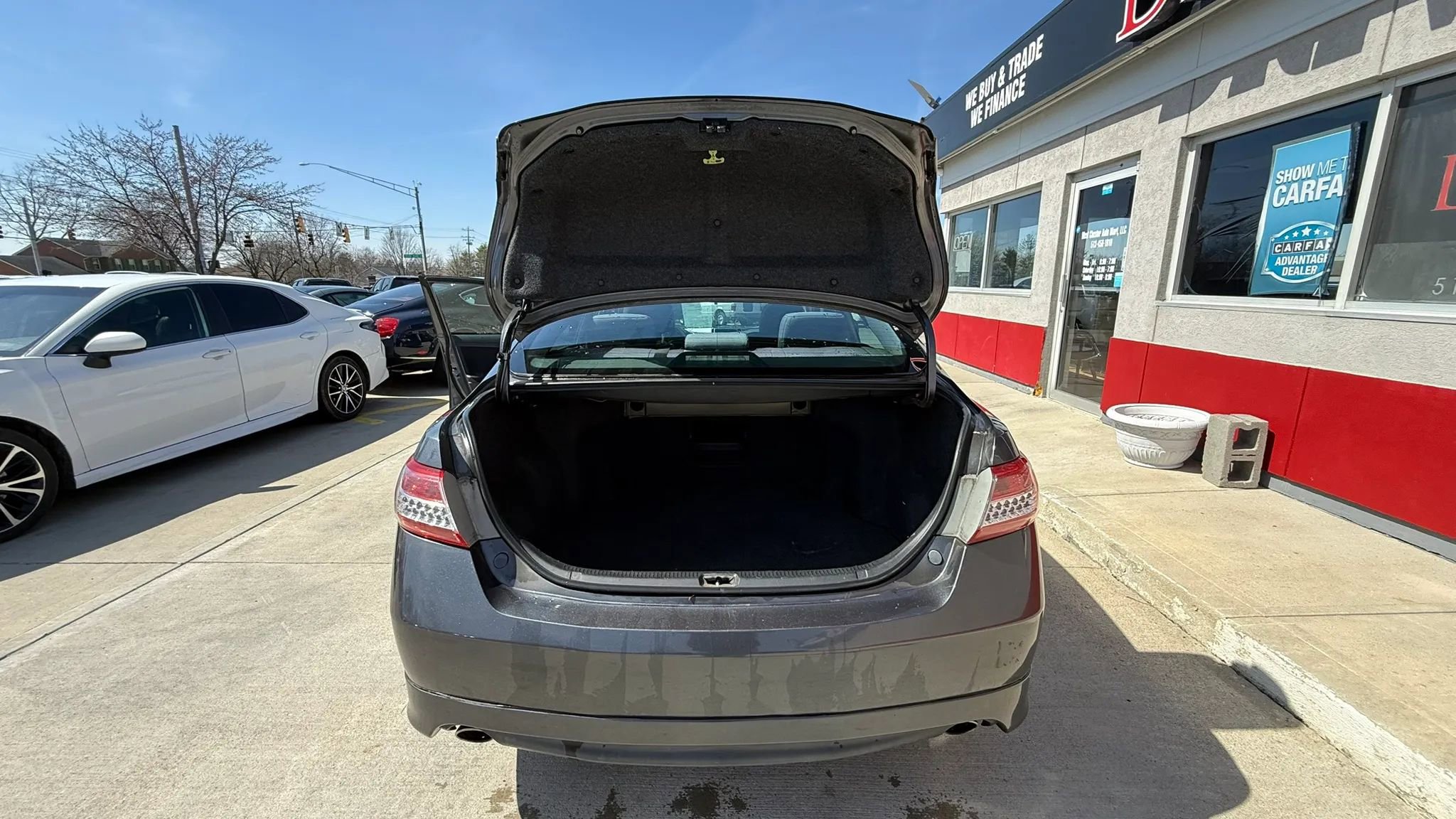 Used 2011 Toyota Camry SE w/ SE Extra-Value Pkg #1 FWD image 19