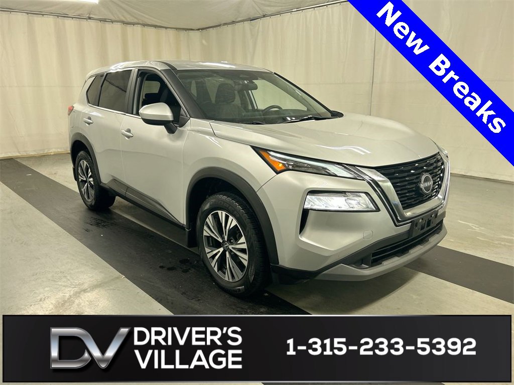 Used 2023 Nissan Rogue SV image 1