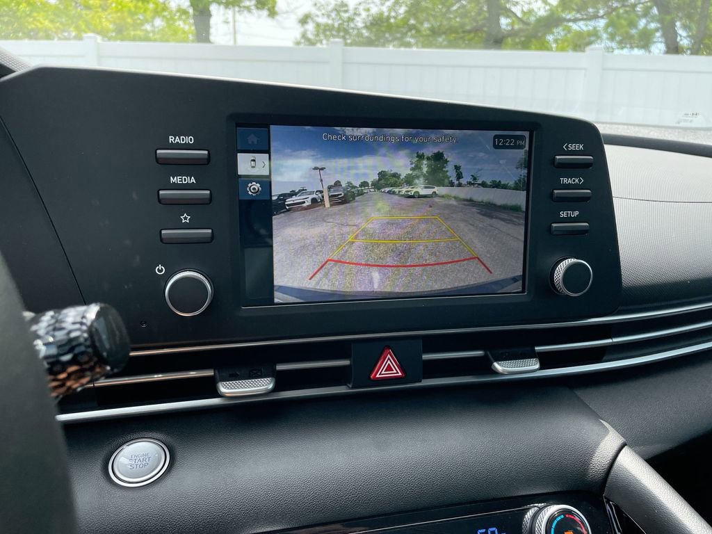 Used 2025 Hyundai Elantra Blue image 43