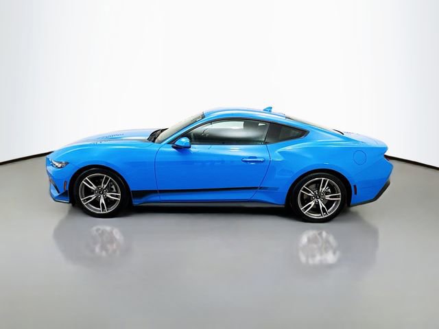 Used 2024 Ford Mustang Coupe image 4