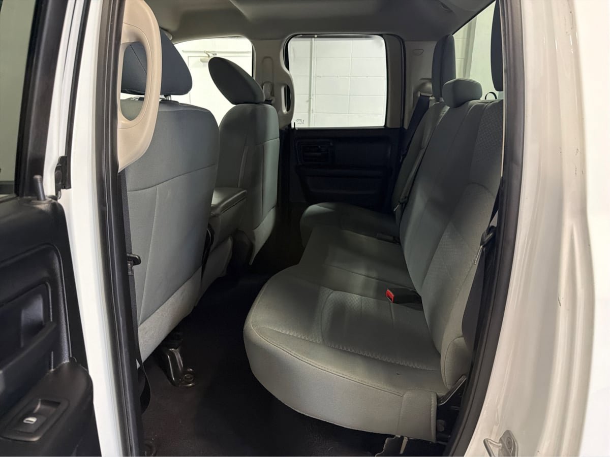 Used 2014 RAM 1500 Express AWD/4WD image 10