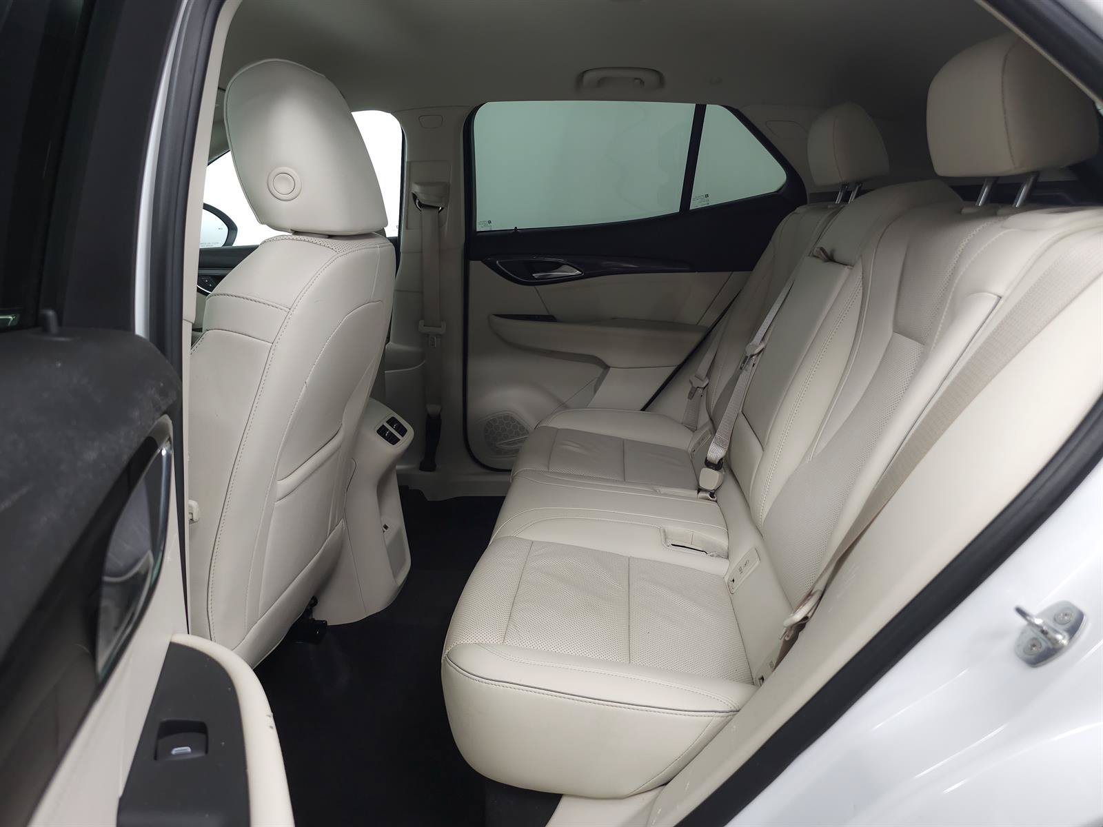 Used 2023 Buick Envision Essence AWD/4WD image 5