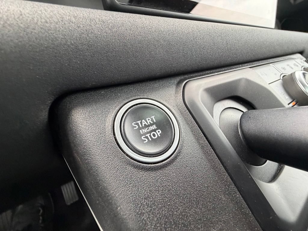 Used 2020 Land Rover Defender 110 SE AWD/4WD image 31
