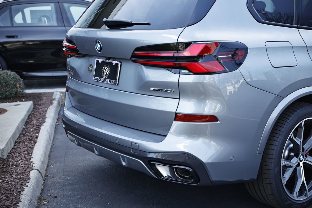New 2026 BMW X5 sDrive40i w/ M Sport Package image 9