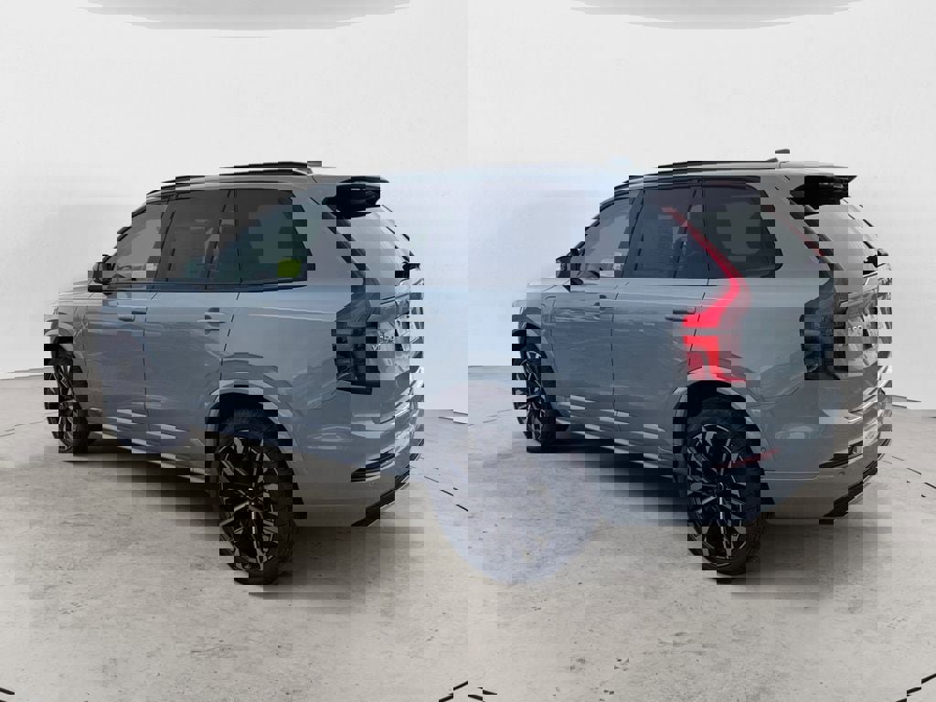 New 2026 Volvo XC90 T8 Ultra w/ Protection Package Premier image 3