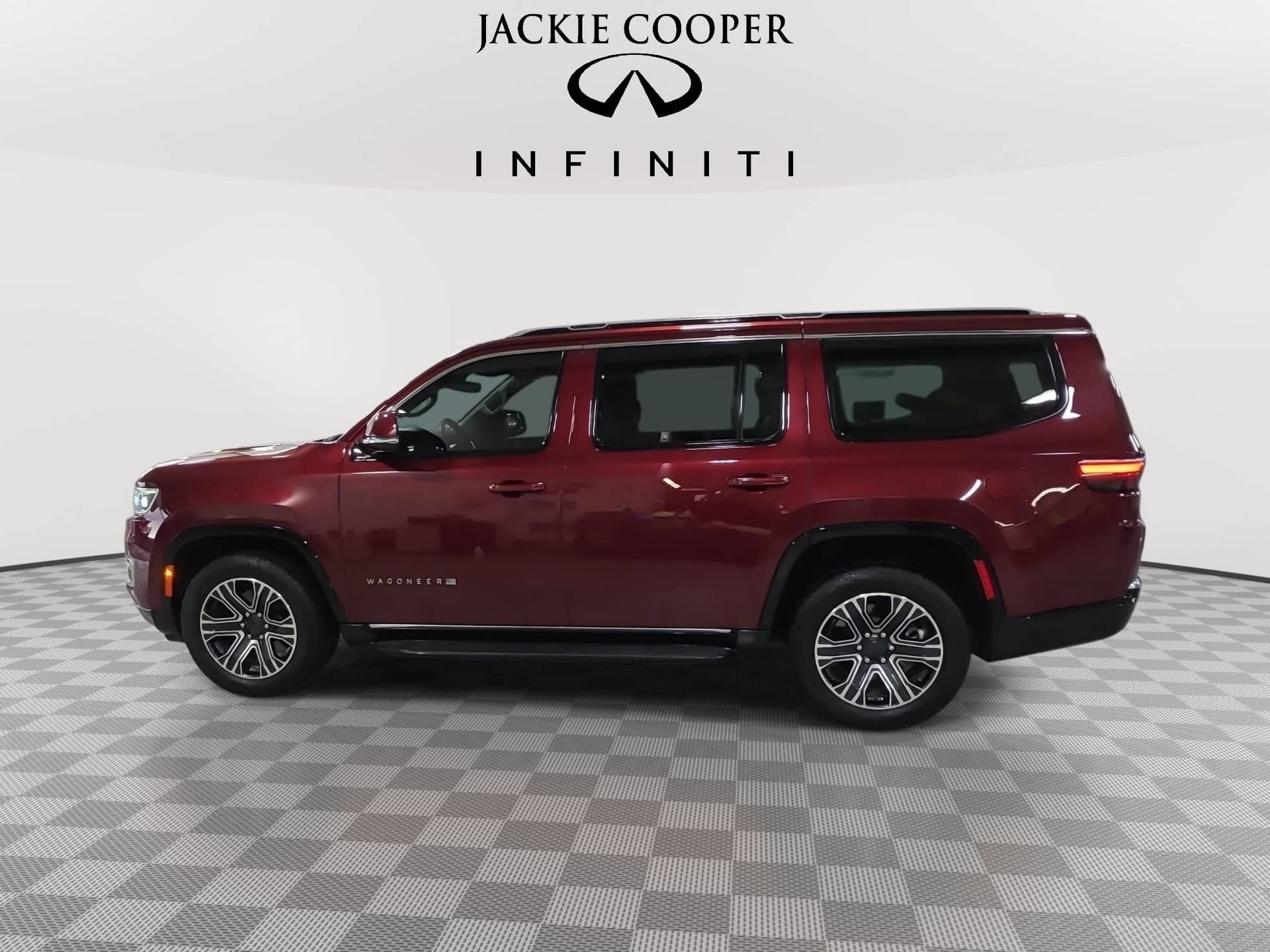 Used 2022 Jeep Wagoneer Series III w/ Rear Seat Video Group 1 AWD/4WD image 8