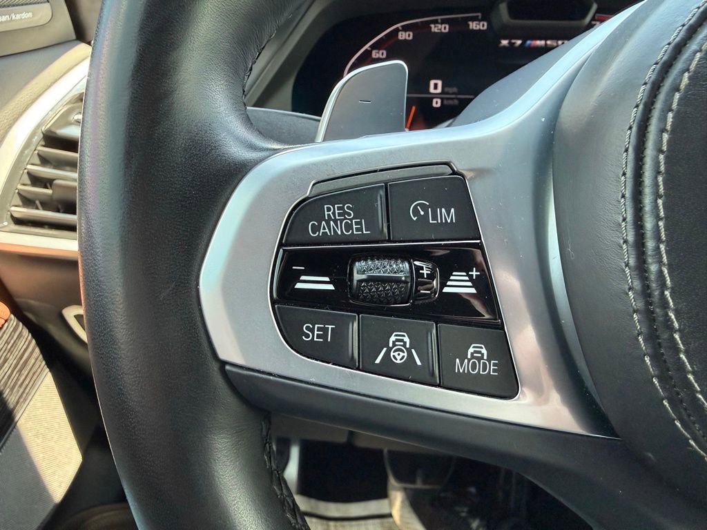 Used 2022 BMW X7 M50i AWD/4WD image 22