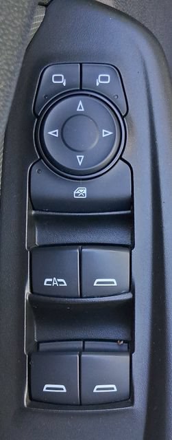 Used 2023 Chevrolet TrailBlazer RS w/ Sun and Liftgate Package AWD/4WD image 10