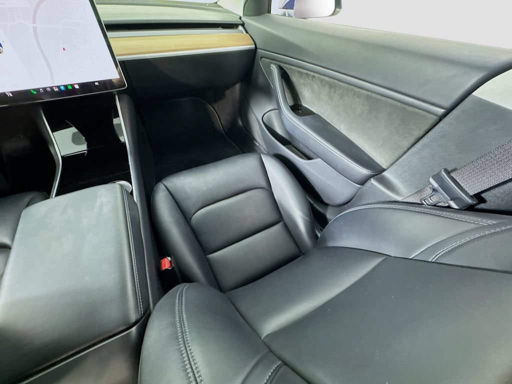 Used 2018 Tesla Model 3 Long Range RWD image 15