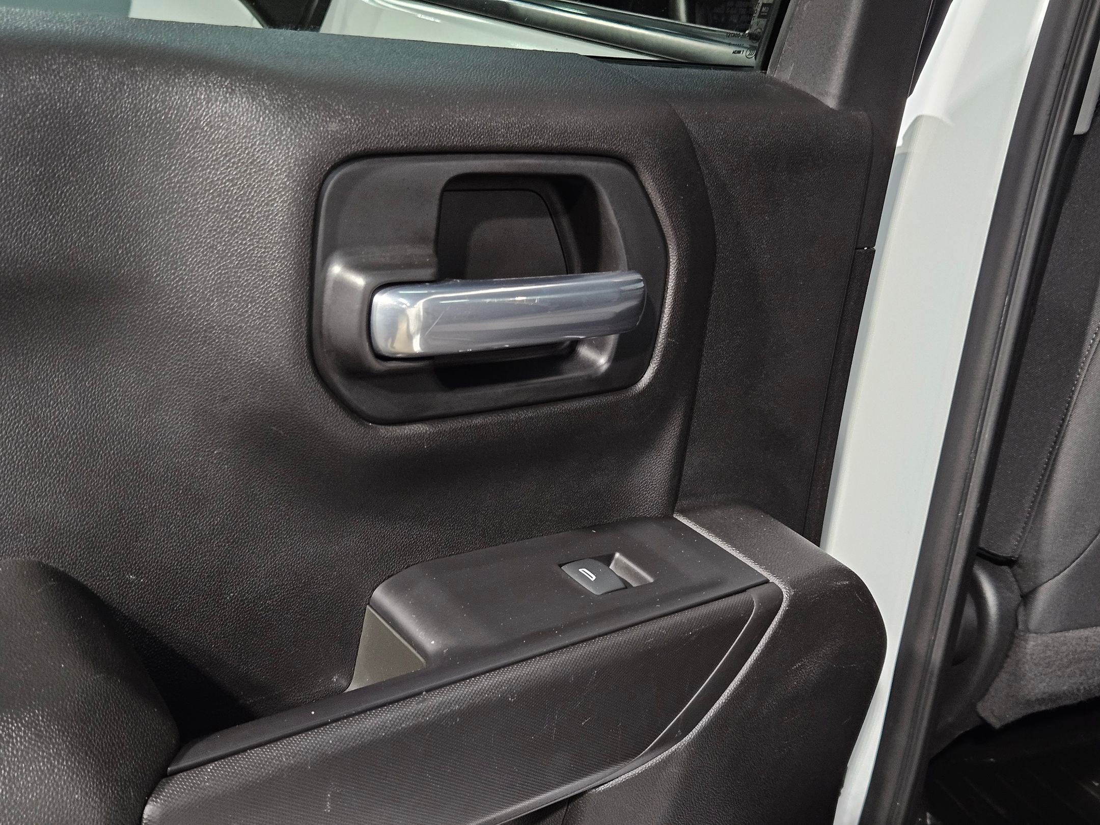 Used 2021 Chevrolet Silverado 1500 Custom Trail Boss image 32