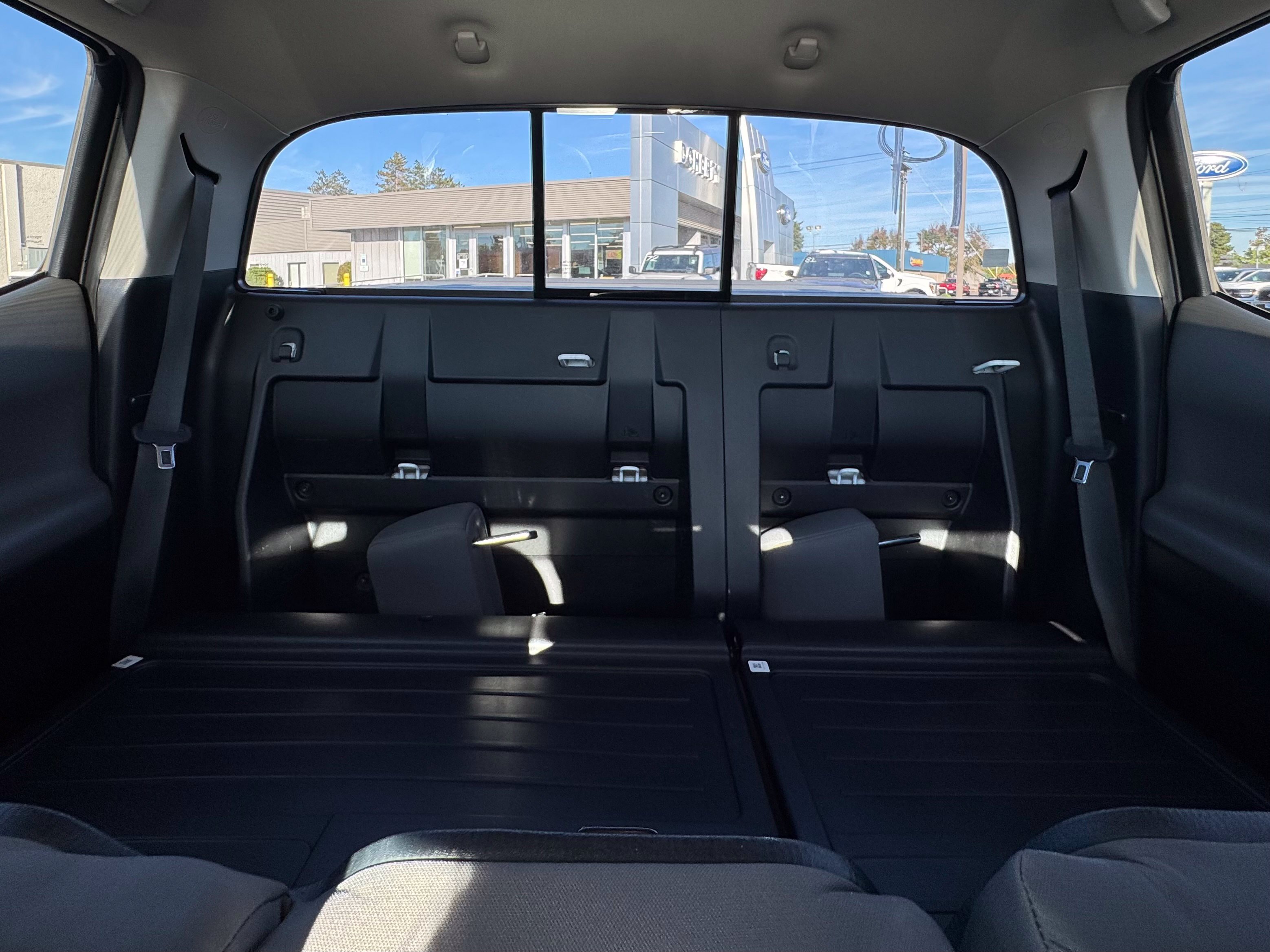 Used 2019 Toyota Tacoma SR5 AWD/4WD image 35