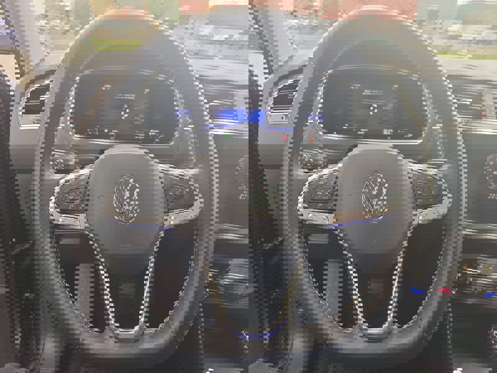 Certified 2022 Volkswagen Tiguan SE image 21