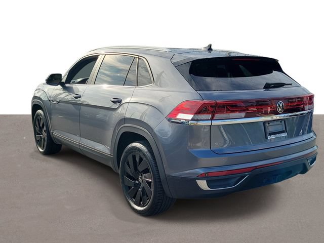 Certified 2024 Volkswagen Atlas Cross Sport SE w/ Panoramic Sunroof Package FWD image 3