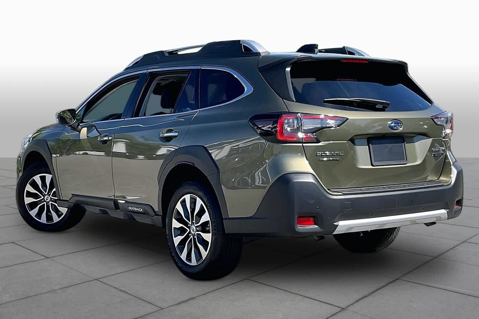 Used 2025 Subaru Outback Touring XT AWD/4WD image 11
