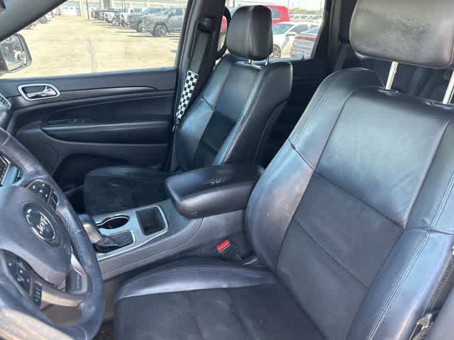 Used 2018 Jeep Grand Cherokee Altitude AWD/4WD image 4