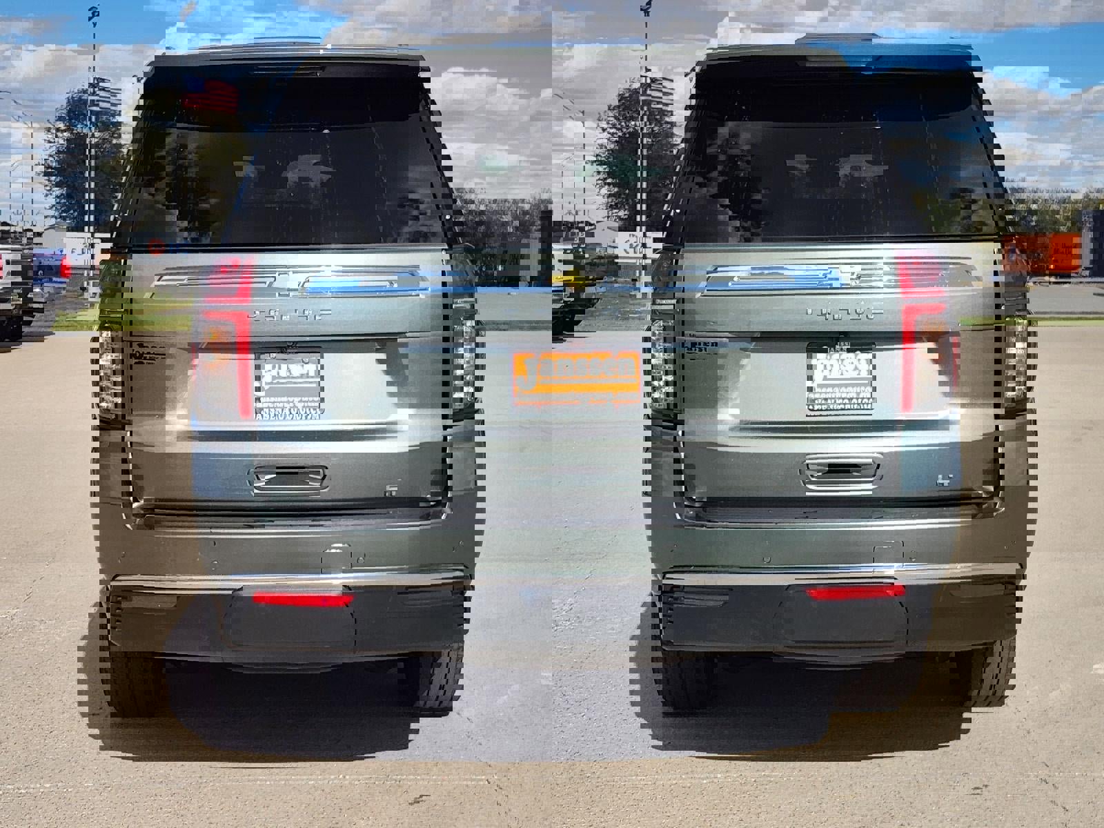 Used 2024 Chevrolet Tahoe LT image 7