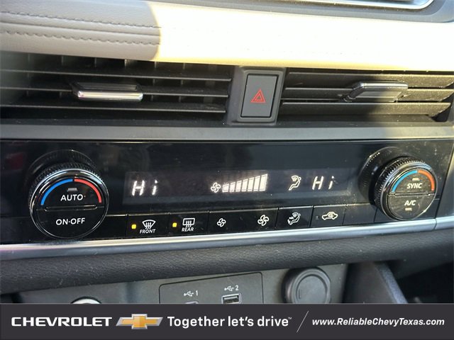 Used 2023 Nissan Rogue SV image 19