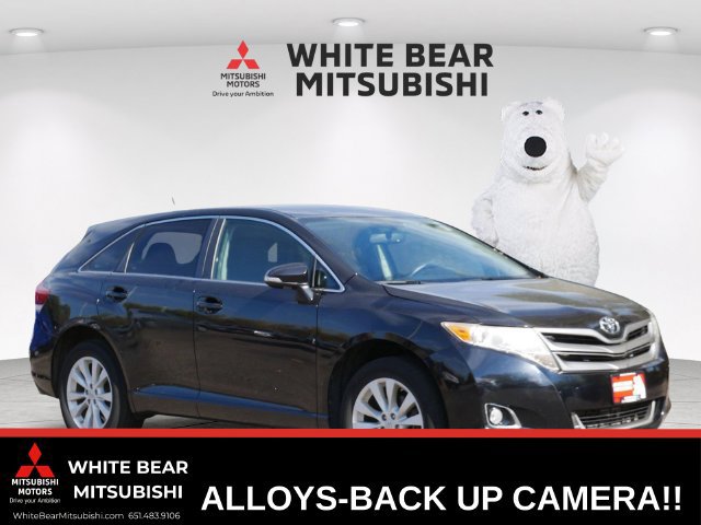 Used 2015 Toyota Venza LE FWD image 1