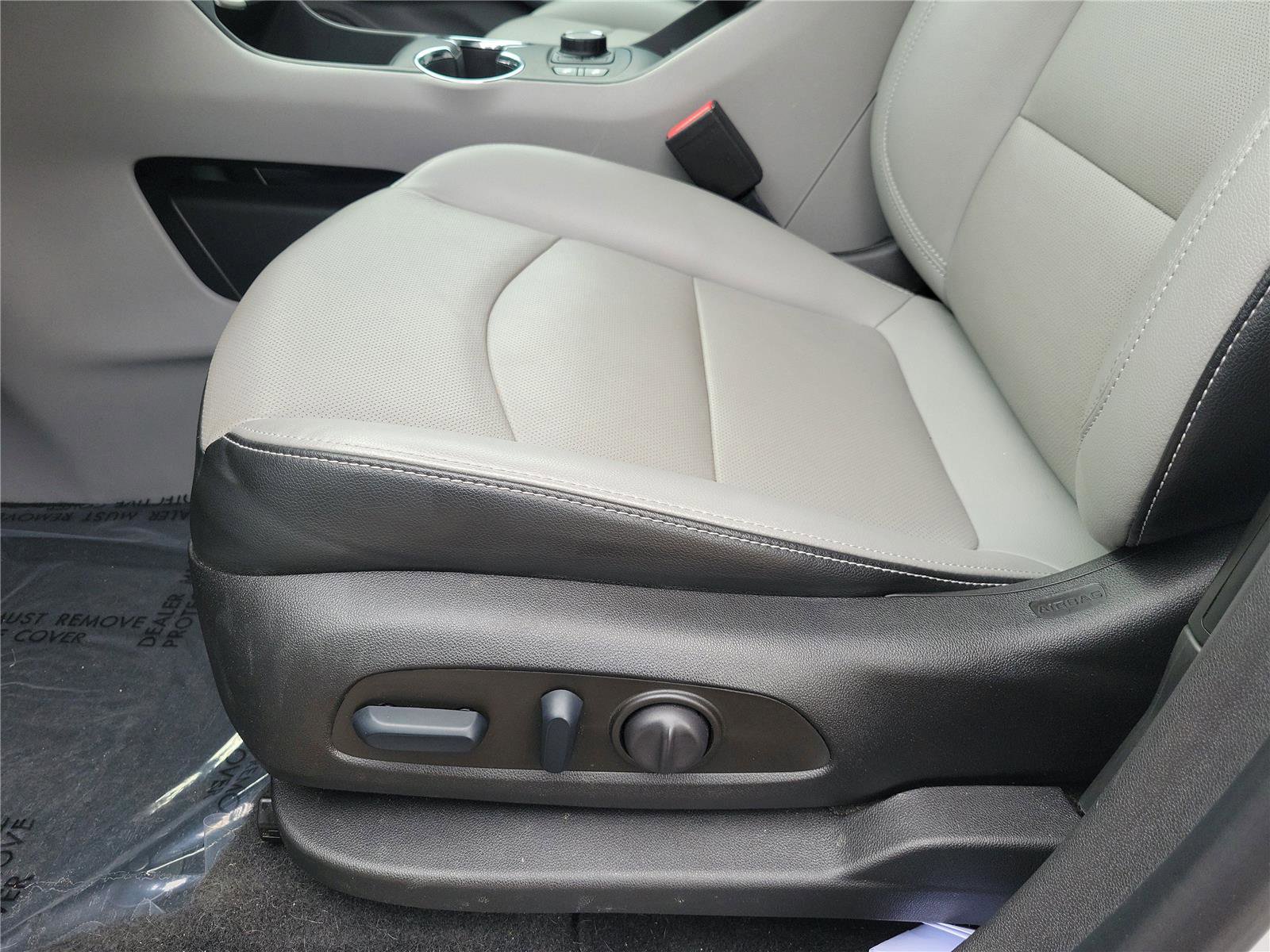 Used 2023 GMC Terrain SLT image 19