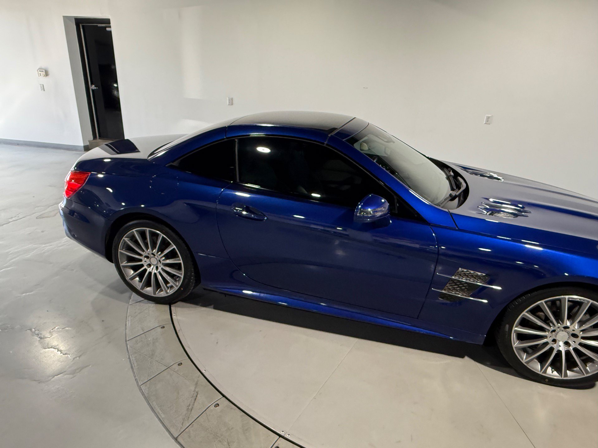 Used 2017 Mercedes-Benz SL 450 image 8